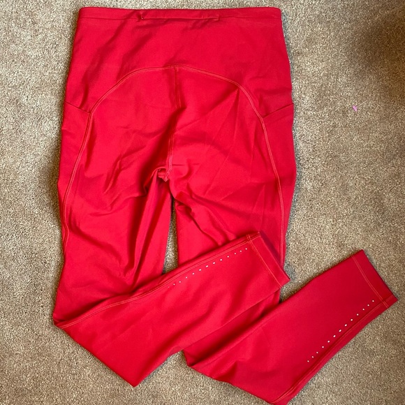 Lululemon Fast & Free High Rise Tight - Size 8 - Picture 2 of 5